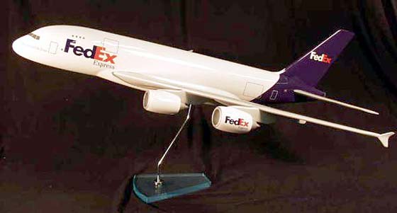 Flugzeugmodell: Federal Express (FedEx) Airbus A380-800 1:100 Frachter