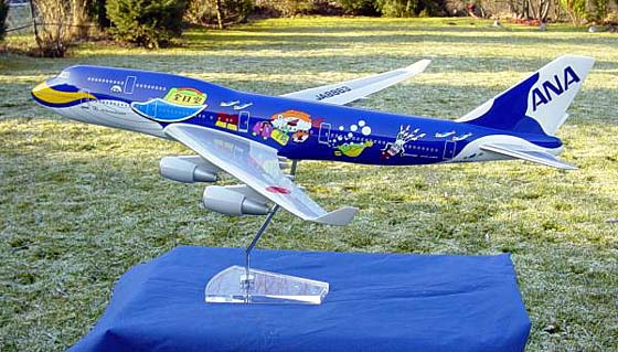 Flugzeugmodell: ANA All Nippon Airways Boeing 747-400 1:100 The Whale