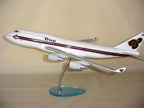 Flugzeugmodell: Thai Airways Boeing 747-400 1:100 
