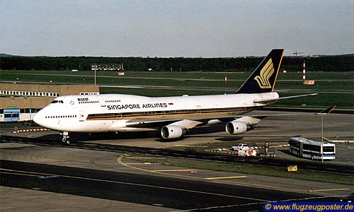 Flugzeugmodell: Singapore Airlines Boeing 747-400 1:100 