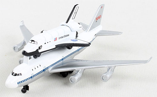 Nasa Space Shuttle mit B747 Spielzeugflugzeug