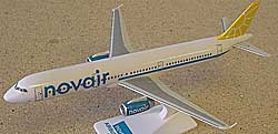Flugzeugmodelle: Novair - Airbus A321-200 - 1:200
