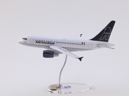 Flugzeugmodell: Mexicana Airbus A318 1:100 