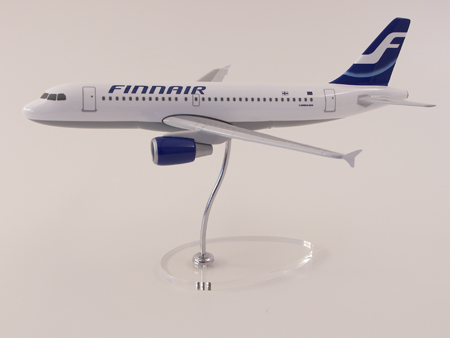 Flugzeugmodell: Finnair Airbus A319 1:100 