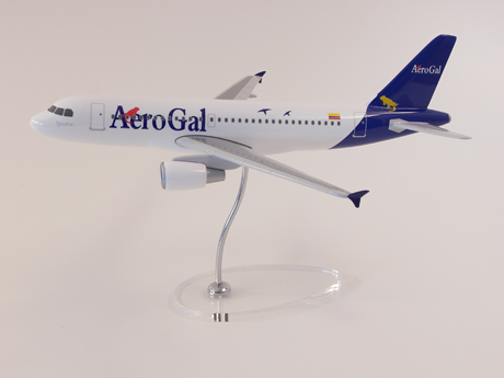 Flugzeugmodell: Aerogal Airbus A319 1:100 