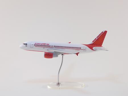 Flugzeugmodell: Air India Airbus A319 1:100 
