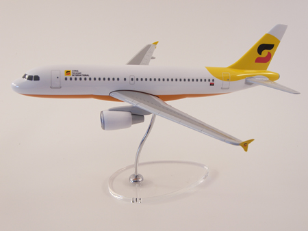 Flugzeugmodell: China Sonangol Airbus A319 1:100 