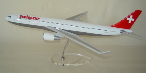 Flugzeugmodell: Swissair Airbus A330-200 1:100 
