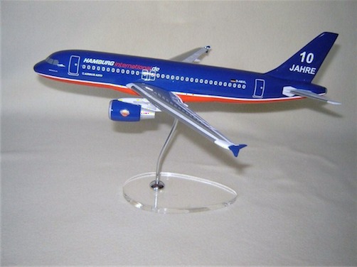 Flugzeugmodell: Hamburg International Airbus A319 1:100