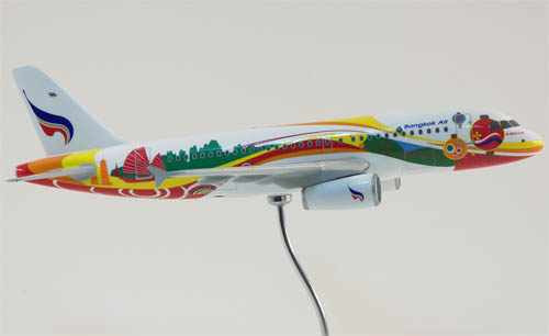 Flugzeugmodell: Bangkok Air Airbus A319 1:100 