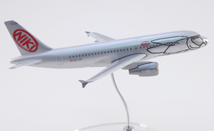 Flugzeugmodell: Niki Airbus A319 1:100 