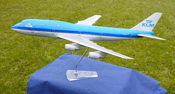 Flugzeugmodell: KLM Royal Dutch Airlines Boeing 747-300 1:100 