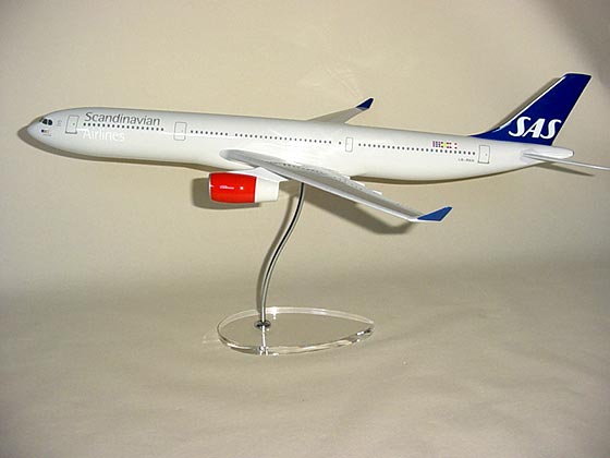 Flugzeugmodell: SAS Scandinavian Airlines Airbus A330-300 1:100 