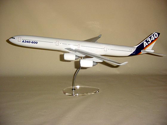 Flugzeugmodell: Airbus Airbus A340-600 1:100 