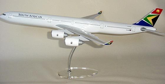 Flugzeugmodell: SAA South African Airways Airbus A340-600 1:100 