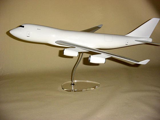 Flugzeugmodell: keine Boeing 747-400 1:100 Minimallackierung-weiss