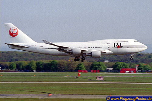 Flugzeugmodell: JAL Japan Airlines Boeing 747-400 1:100 