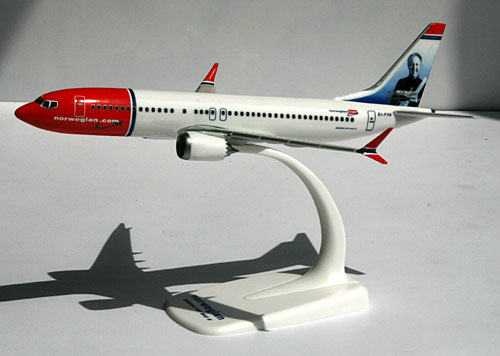 Norwegian Air Shuttle - Sir Freddie Laker - Boeing 737 MAX 8 - 1:200
