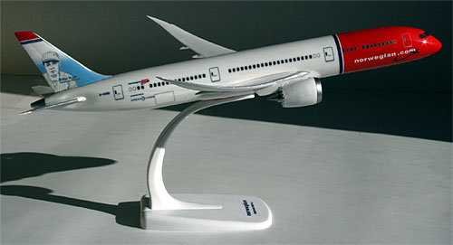 Norwegian Air Shuttle - Babe Ruth - Boeing 787-8 - 1:200