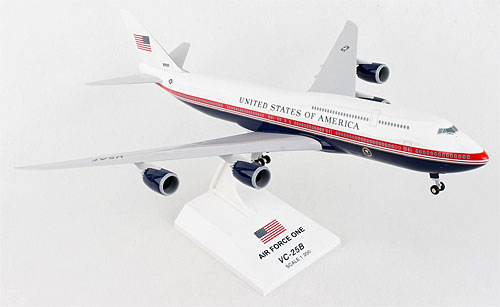 Air Force One - Boeing 747-8 - 1:200 - PremiumModell
