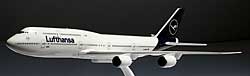 Flugzeugmodelle: Lufthansa - neue Farben - Boeing 747-8 - 1:250